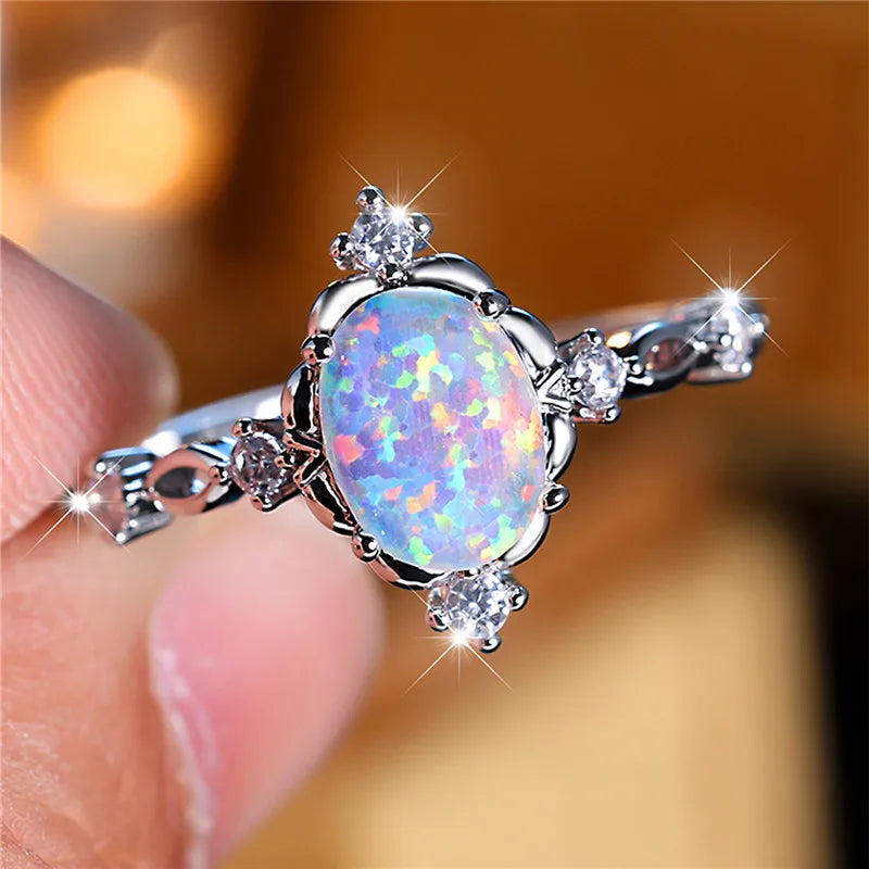 Leuke vrouwelijke witte ovale opaal stenen verlovingsring trendy zilveren kleur bruid bruiloft sieraden cadeau voor vrouwen