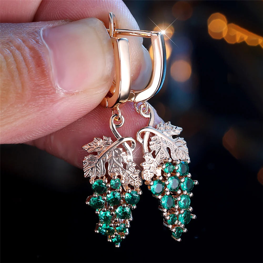 Charme Vrouwelijke Groene Kristal Zirkoon Steen Druif Hoepel Oorbellen Goud Kleur Eenvoudige Bruiloft Sieraden Voor Vrouwen