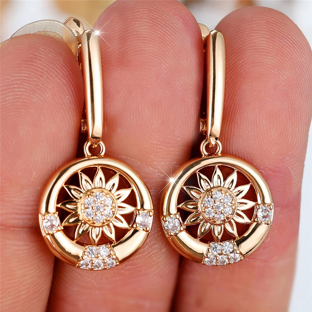 Luxe vrouwelijke witte zirkoon steen zonnebloem hoepel oorbellen mode vrouwelijke gouden kleur bruiloft sieraden voor vrouwen