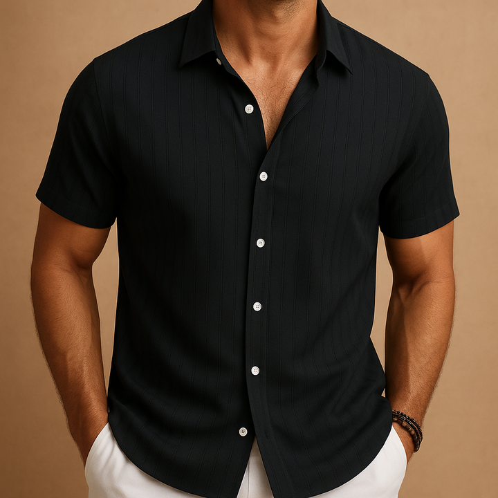 Short Sleeve Shirt – Lightweight Blend And Neat Collar