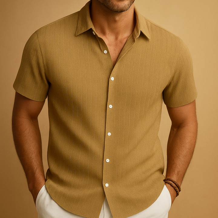 Short Sleeve Shirt – Lightweight Blend And Neat Collar