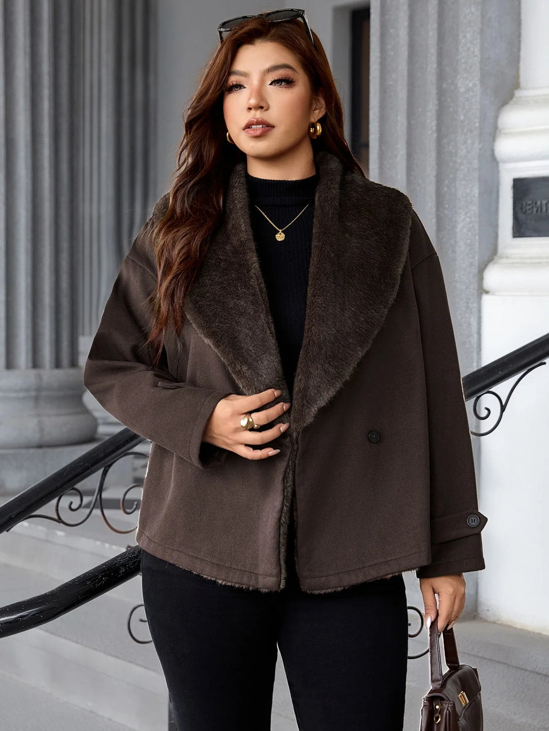 Rocío | Chaqueta Curvy de Lana con Detalles de Pelo