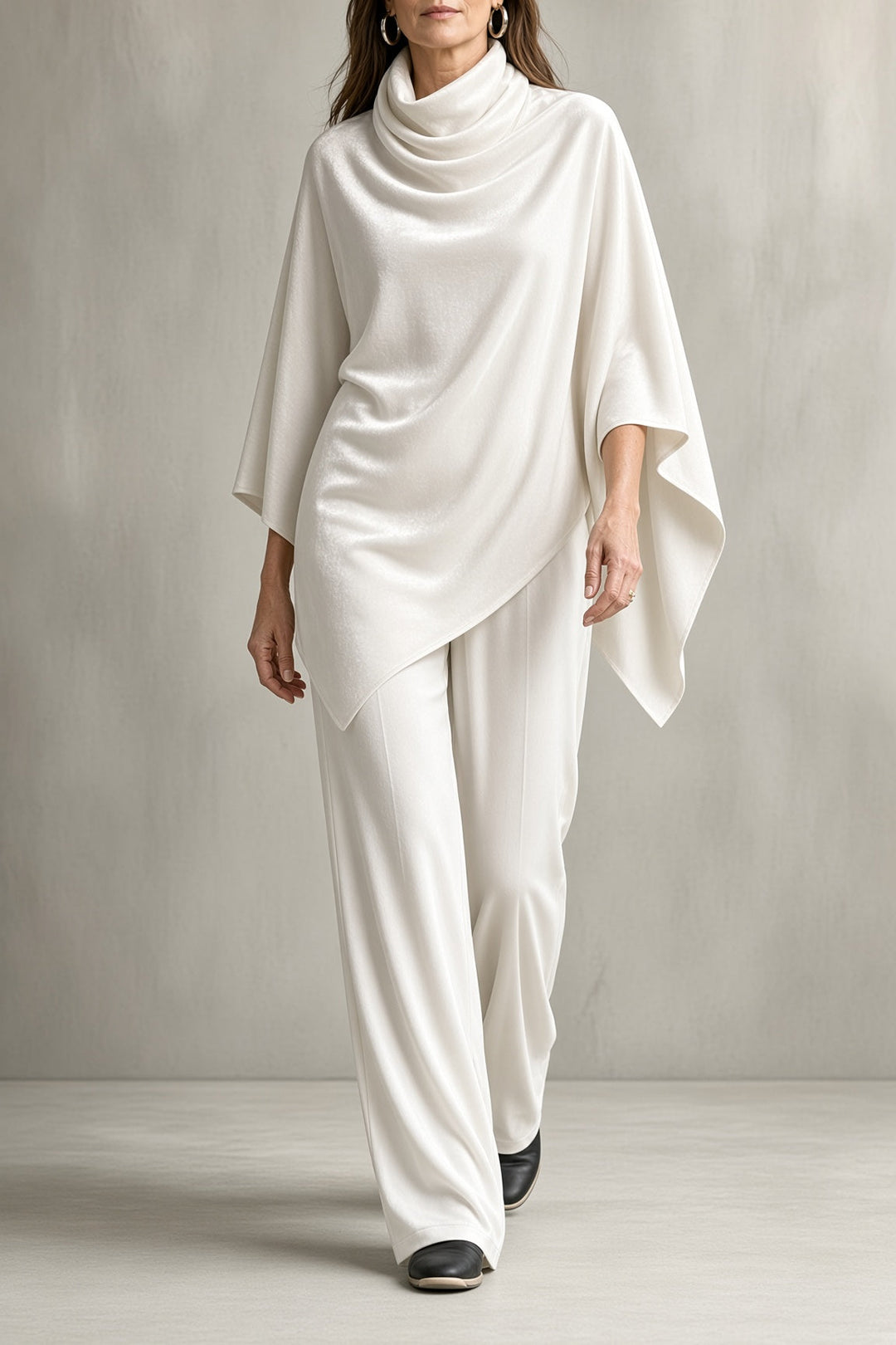 Lavinia | Conjunto de Terciopelo con Poncho