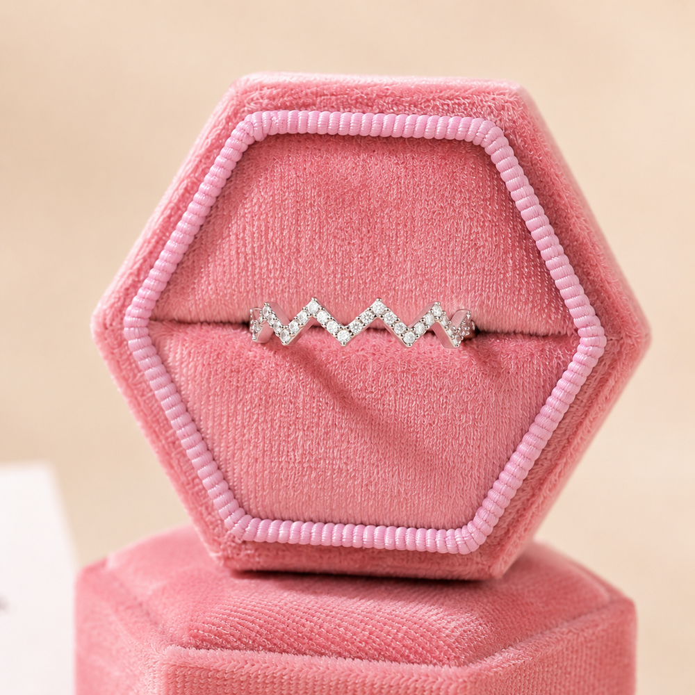 Silver zigzag friendship ring in pink velvet gift box