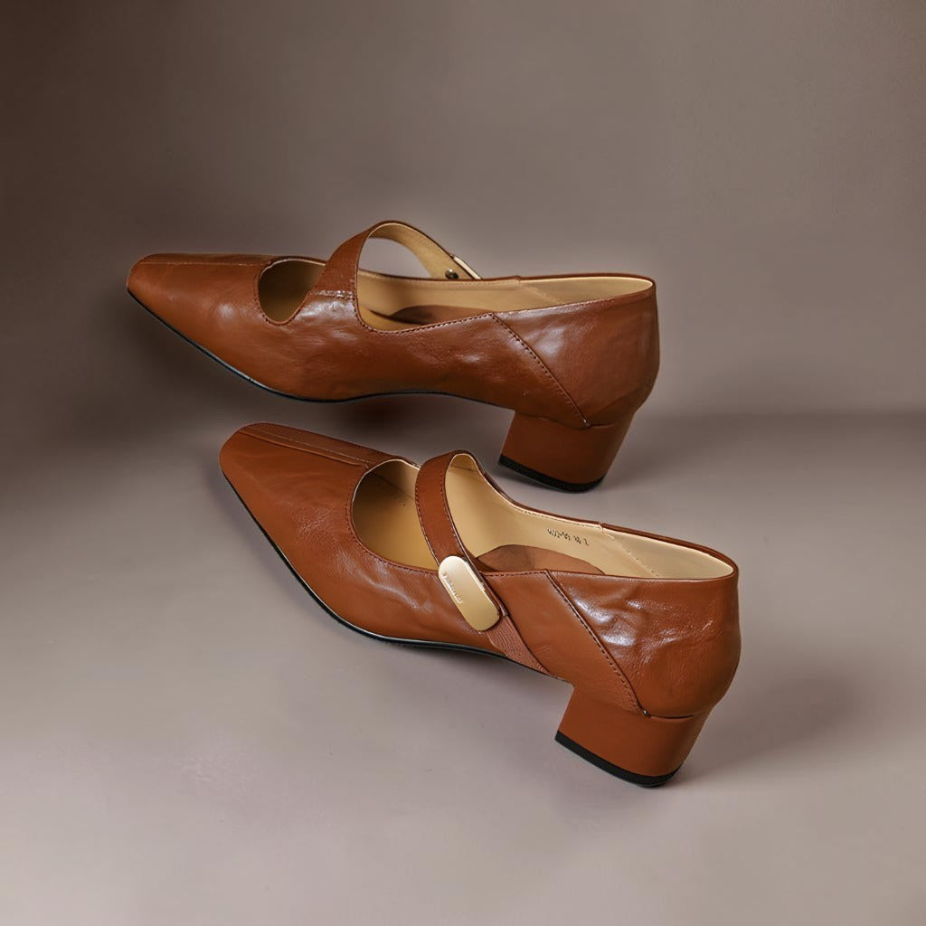 Juliette | Zapatos con Hebilla Dorada