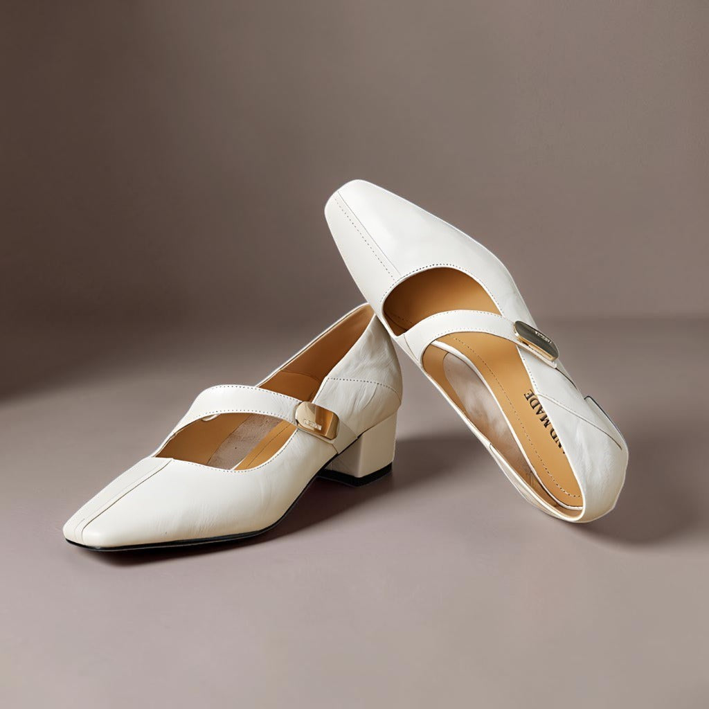 Juliette | Zapatos con Hebilla Dorada